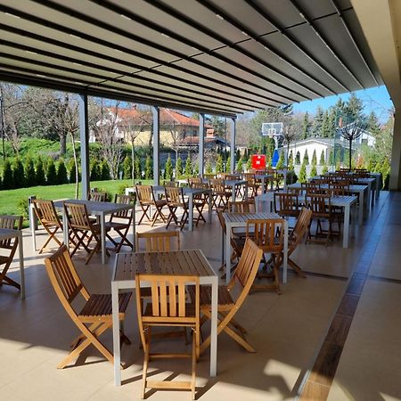 Veliko Gradište Hotel Danubia Park מראה חיצוני תמונה