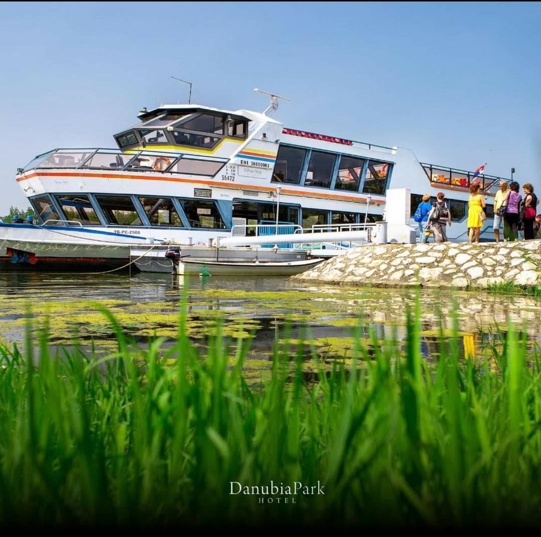 Veliko Gradište Hotel Danubia Park מראה חיצוני תמונה