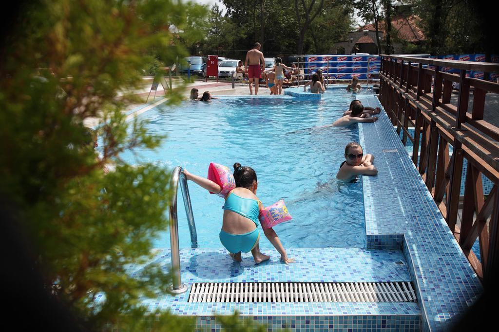 Veliko Gradište Hotel Danubia Park מראה חיצוני תמונה