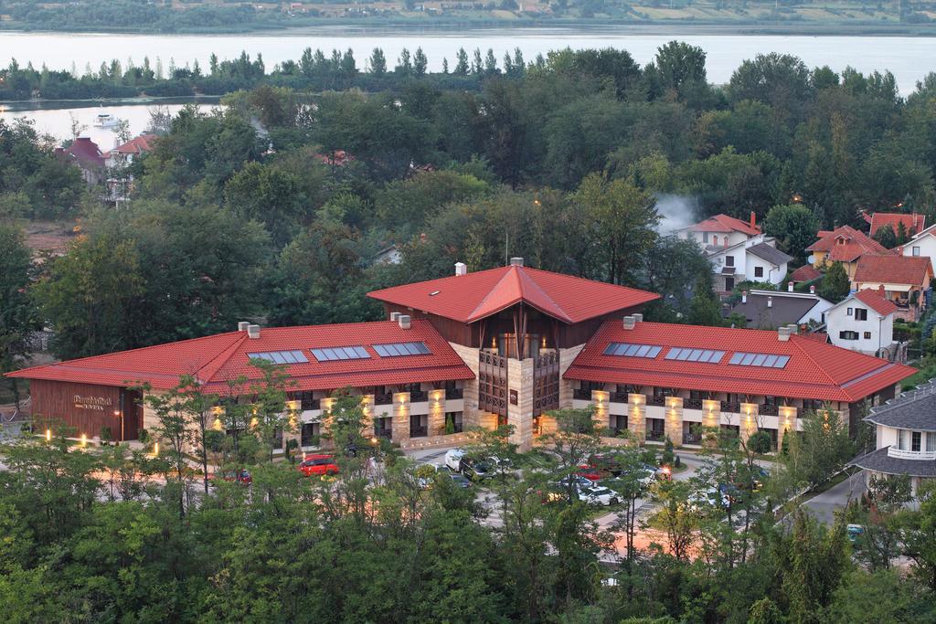 Veliko Gradište Hotel Danubia Park מראה חיצוני תמונה