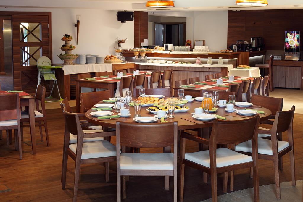 Veliko Gradište Hotel Danubia Park מראה חיצוני תמונה